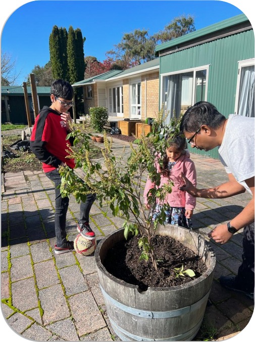 Children’s Gardening Session